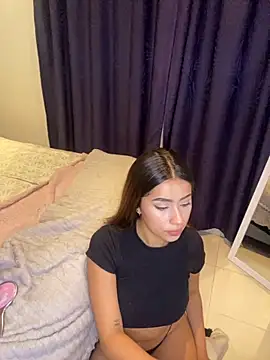 lauren clauz online show from November 20, 2025, 12:22 am