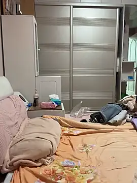 oo-shanshan online show from December 18, 2025, 9:29 pm