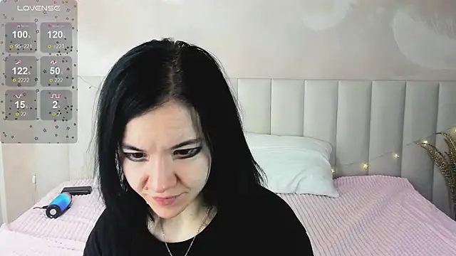 Lina Moony online show from January 13, 2026, 2:15 am