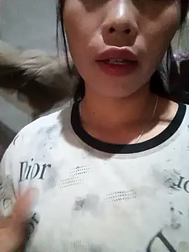 chim-yen online show from November 17, 2025, 1:09 am