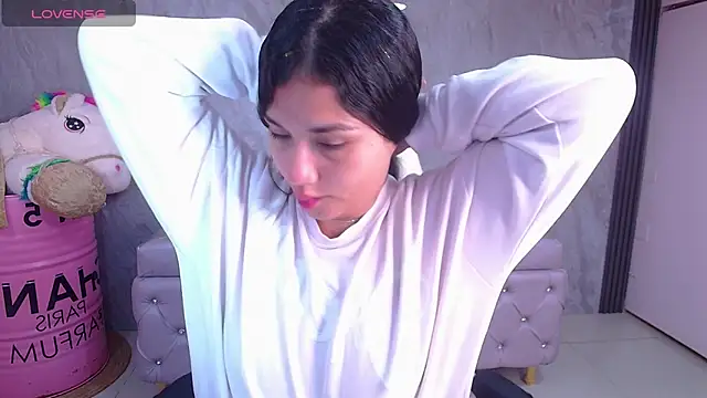 Violetta jhonson a online show from November 21, 2025, 3:38 am