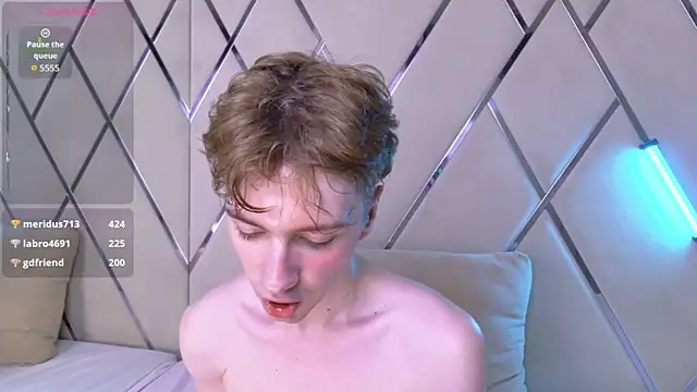 Paul Holt online show from December 23, 2025, 8:46 am