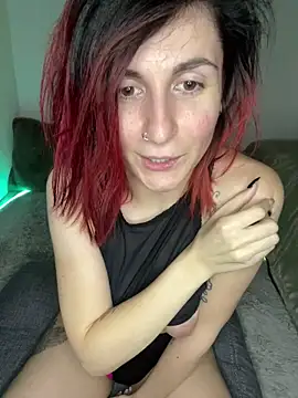 Snapshot of AuroraAllure_27 chatting on February 3, 2026, 10:04 pm AuroraAllure 27 online show from February 3, 2026, 10:04 pm