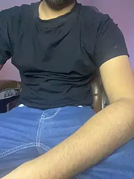 hotyyyyjonny online show from June 25, 2026, 3:48 am