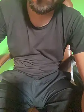 hotyyyyjonny online show from June 7, 2026, 11:37 am