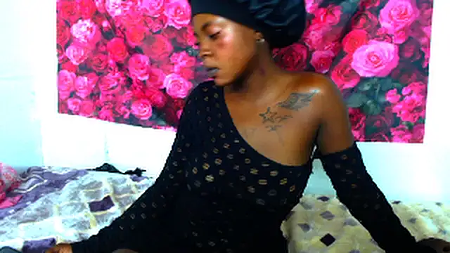 Sweeteboneycherry online show from March 13, 2026, 7:41 pm