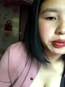 luna-sexxy online show from November 29, 2025, 9:09 am