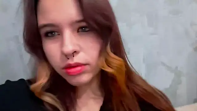 AwnyGrub online show from November 13, 2025, 4:33 pm