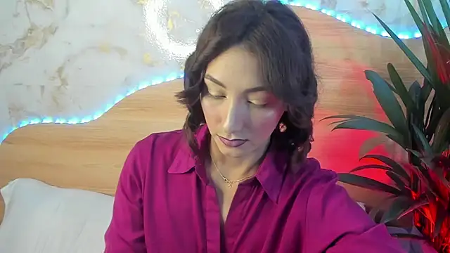 kirakay1 online show from December 3, 2025, 3:18 am