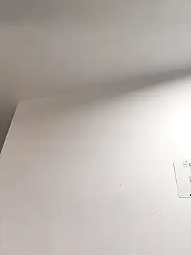 IsabellaaSwann online show from November 26, 2025, 8:20 pm