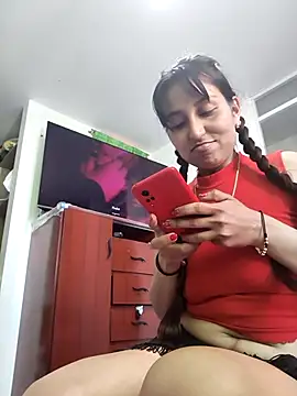 IsabellaaSwann online show from November 21, 2025, 3:22 pm