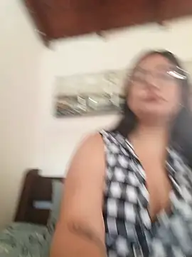 Snapshot of SaloGray8 chatting on July 14, 2026, 4:57 pm SaloGray8 online show from July 14, 2026, 4:57 pm