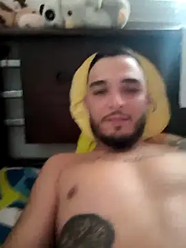 mohamedkarimm online show from December 20, 2025, 1:36 pm