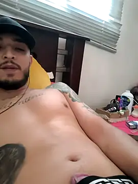 mohamedkarimm online show from December 2, 2025, 2:19 pm