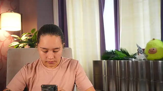 ArleenVizena online show from November 14, 2025, 4:38 am