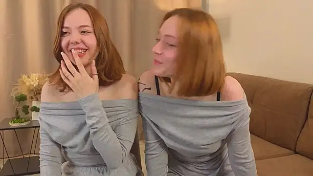 LucreciaAsters online show from November 19, 2025, 5:18 am