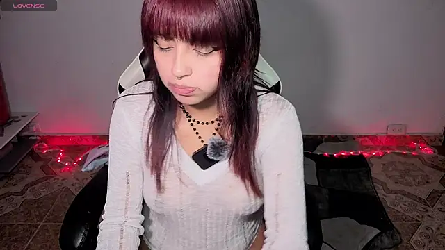 Melody Ghot online show from December 17, 2025, 2:11 pm