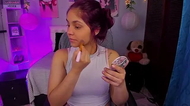 antonella emma online show from December 17, 2025, 12:54 pm