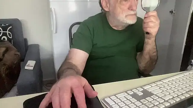 Snapshot of coach-karl chatting on March 22, 2025, 4:47 pm coach-karl online show from March 22, 2025, 4:47 pm