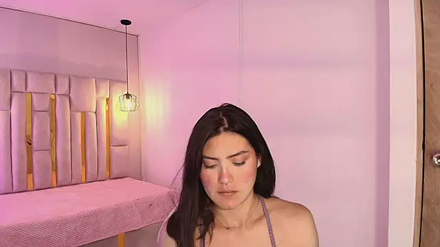 Brandy collinss online show from April 11, 2026, 6:33 pm