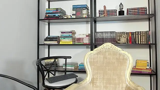 Snapshot of Nina_Rizzo_ chatting on November 14, 2025, 3:21 am Nina Rizzo online show from November 14, 2025, 3:21 am