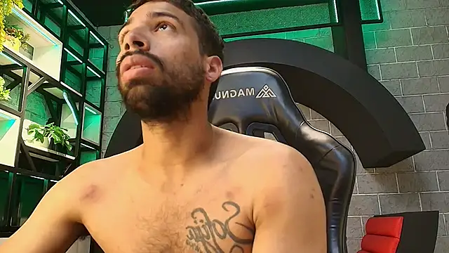 Snapshot of MyStrongSubmissive chatting on November 25, 2025, 7:03 pm MyStrongSubmissive online show from November 25, 2025, 7:03 pm