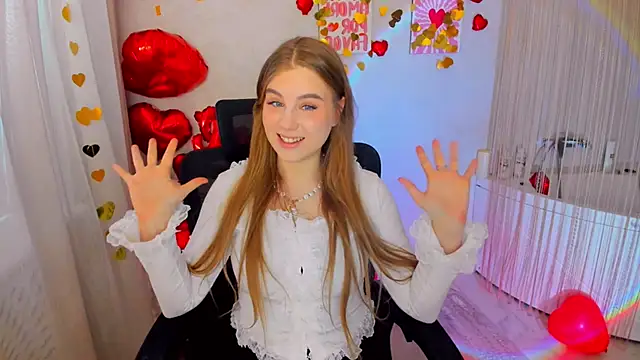 Snapshot of GoldenMirage chatting on February 4, 2026, 11:27 am GoldenMirage online show from February 4, 2026, 11:27 am