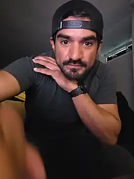 piggylatino online show from March 15, 2026, 10:17 pm