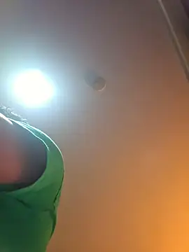 piggylatino online show from March 11, 2026, 3:33 am