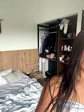 Snapshot of Hannaah_wood chatting on December 20, 2025, 8:01 pm Hannaah wood online show from December 20, 2025, 8:01 pm