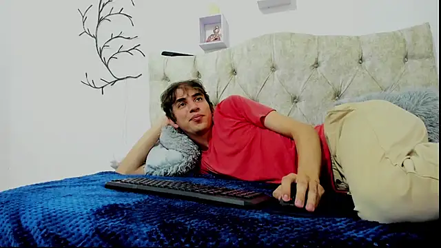 TerryGrace online show from November 12, 2025, 7:40 pm