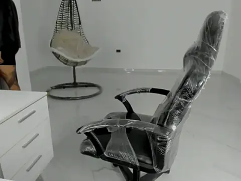 master leather online show from March 27, 2026, 1:47 am