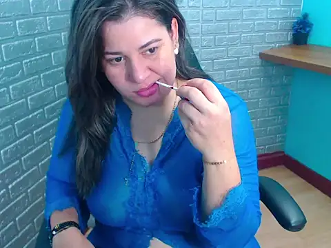 Snapshot of Ashley_Diamont chatting on November 21, 2025, 8:30 pm Ashley Diamont online show from November 21, 2025, 8:30 pm