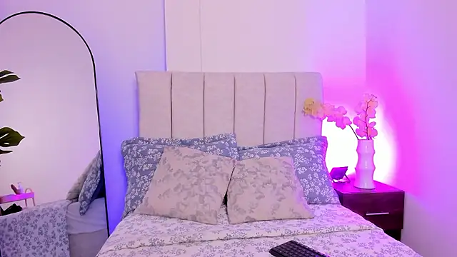 KaliBloom online show from March 27, 2026, 9:49 pm