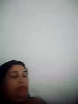 Snapshot of Yuleinnyaguelles chatting on November 14, 2025, 5:44 am Yuleinnyaguelles online show from November 14, 2025, 5:44 am