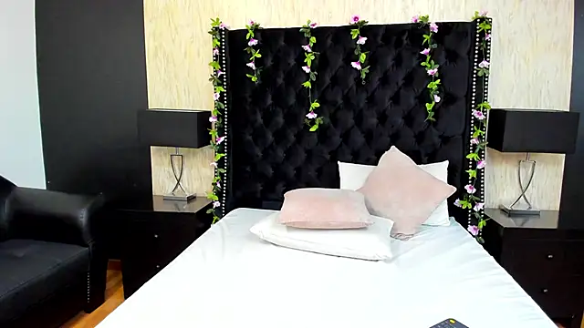 Snapshot of IsabellaThompsoon chatting on November 13, 2025, 8:02 pm IsabellaThompsoon online show from November 13, 2025, 8:02 pm