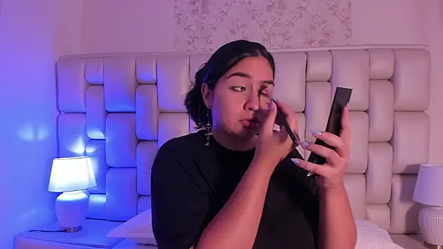 Snapshot of lea_hunter__ chatting on November 17, 2025, 7:51 pm lea hunter online show from November 17, 2025, 7:51 pm