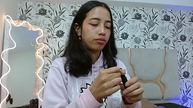 Snapshot of Joselyn_tay chatting on January 18, 2026, 11:35 am Joselyn tay online show from January 18, 2026, 11:35 am