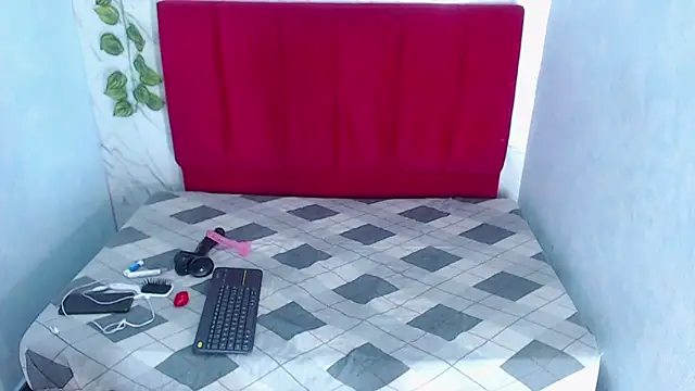 avril ruizcm online show from November 25, 2025, 10:43 pm