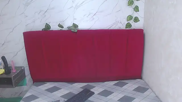 avril ruizcm online show from November 17, 2025, 12:09 pm