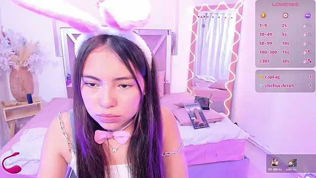 ISABELA TAY online show from November 17, 2025, 12:09 pm