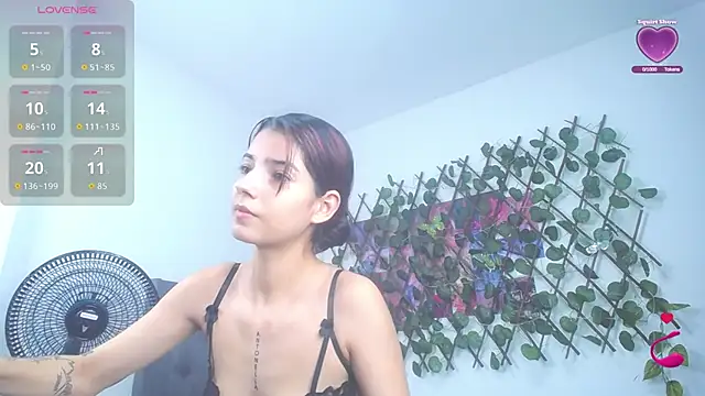 Snapshot of Nyra_naomi chatting on November 28, 2025, 3:17 am Nyra naomi online show from November 28, 2025, 3:17 am