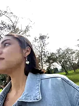 Snapshot of nani_rosse_of chatting on November 20, 2025, 2:51 pm nani rosse of online show from November 20, 2025, 2:51 pm