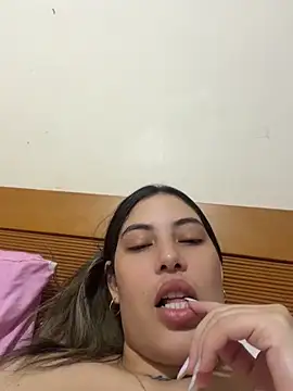 Snapshot of Anna_Bitch_Disgusting chatting on June 6, 2026, 5:29 pm Anna Bitch Disgusting online show from June 6, 2026, 5:29 pm