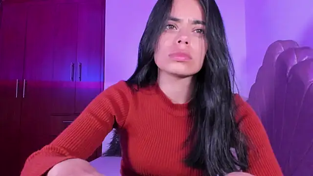 Snapshot of Bella_Val chatting on November 18, 2025, 4:05 am Bella Val online show from November 18, 2025, 4:05 am