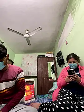 Cute hotzara online show from January 12, 2026, 5:03 am