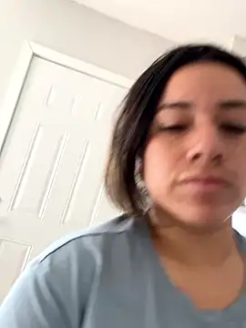 Snapshot of ymfg69 chatting on January 17, 2026, 10:13 pm ymfg69 online show from January 17, 2026, 10:13 pm