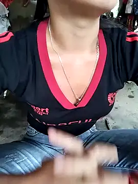 gugu0022 online show from April 16, 2026, 11:51 pm