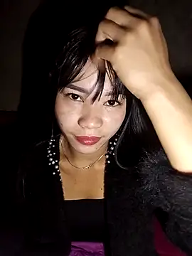 gugu0022 online show from December 15, 2025, 8:47 pm