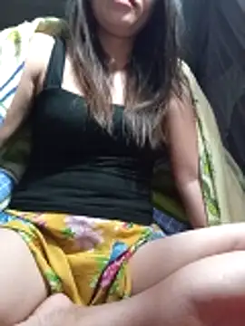 Lyly sexyy online show from April 4, 2026, 9:43 pm